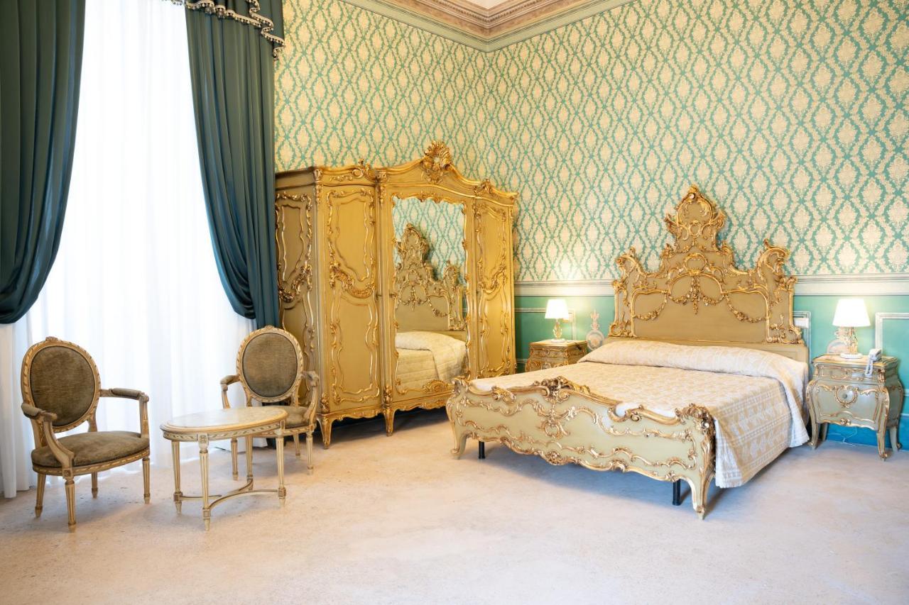 Il Cavaliere Al Borgo Antico Otel Copertino Dış mekan fotoğraf