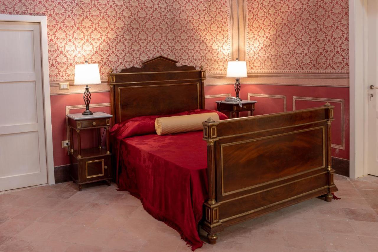Il Cavaliere Al Borgo Antico Otel Copertino Dış mekan fotoğraf