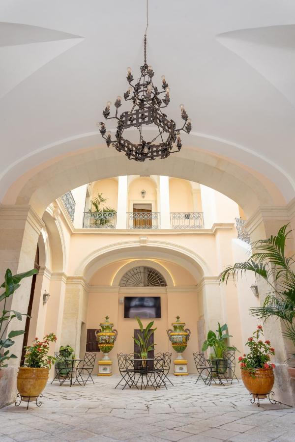Il Cavaliere Al Borgo Antico Otel Copertino Dış mekan fotoğraf