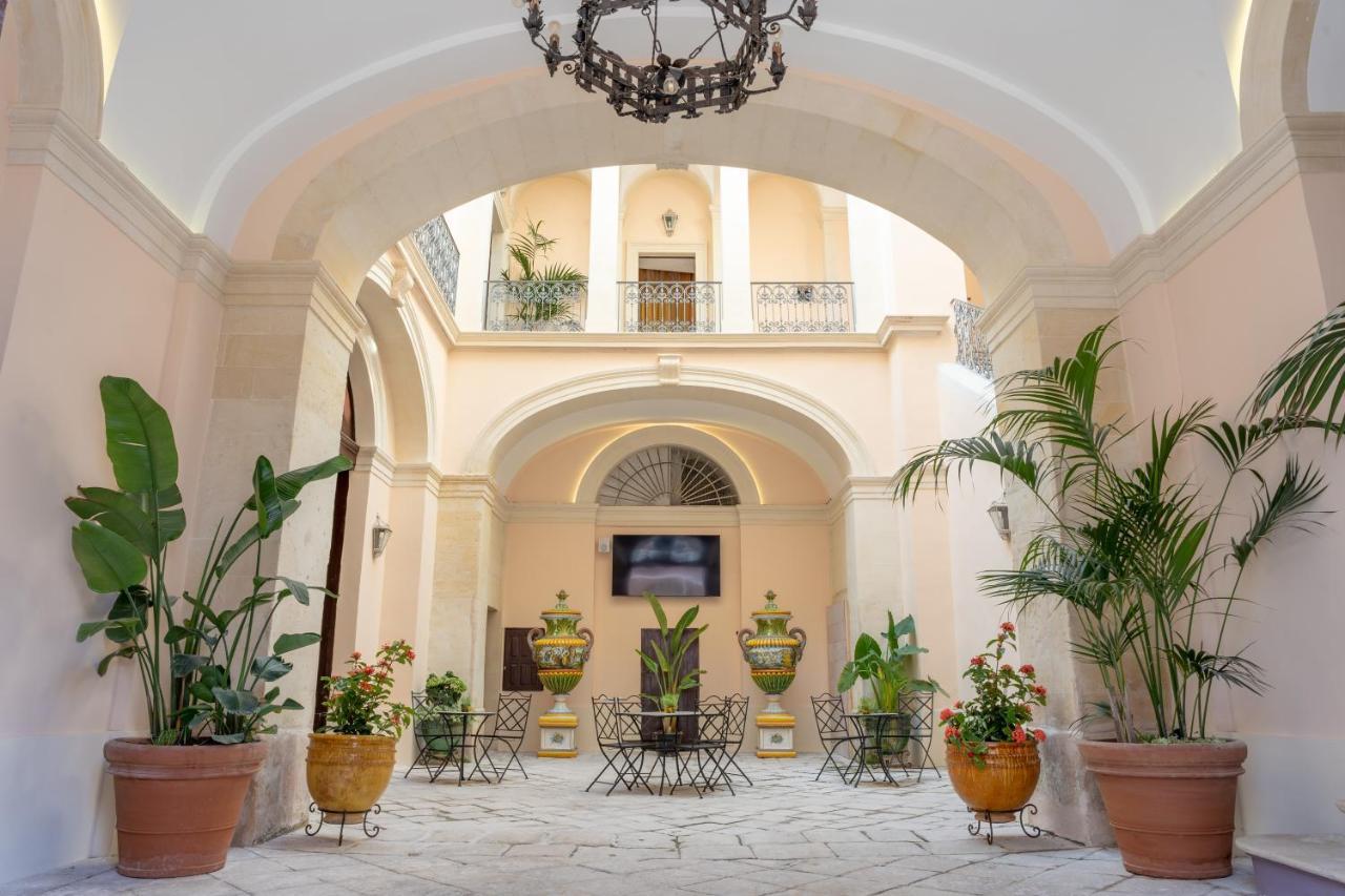 Il Cavaliere Al Borgo Antico Otel Copertino Dış mekan fotoğraf