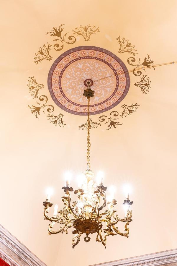 Il Cavaliere Al Borgo Antico Otel Copertino Dış mekan fotoğraf