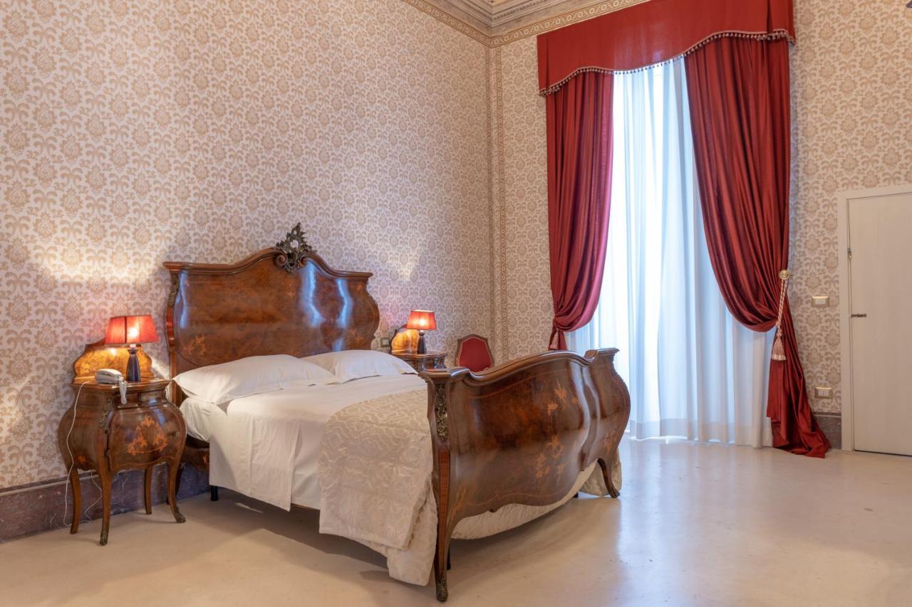 Il Cavaliere Al Borgo Antico Otel Copertino Dış mekan fotoğraf