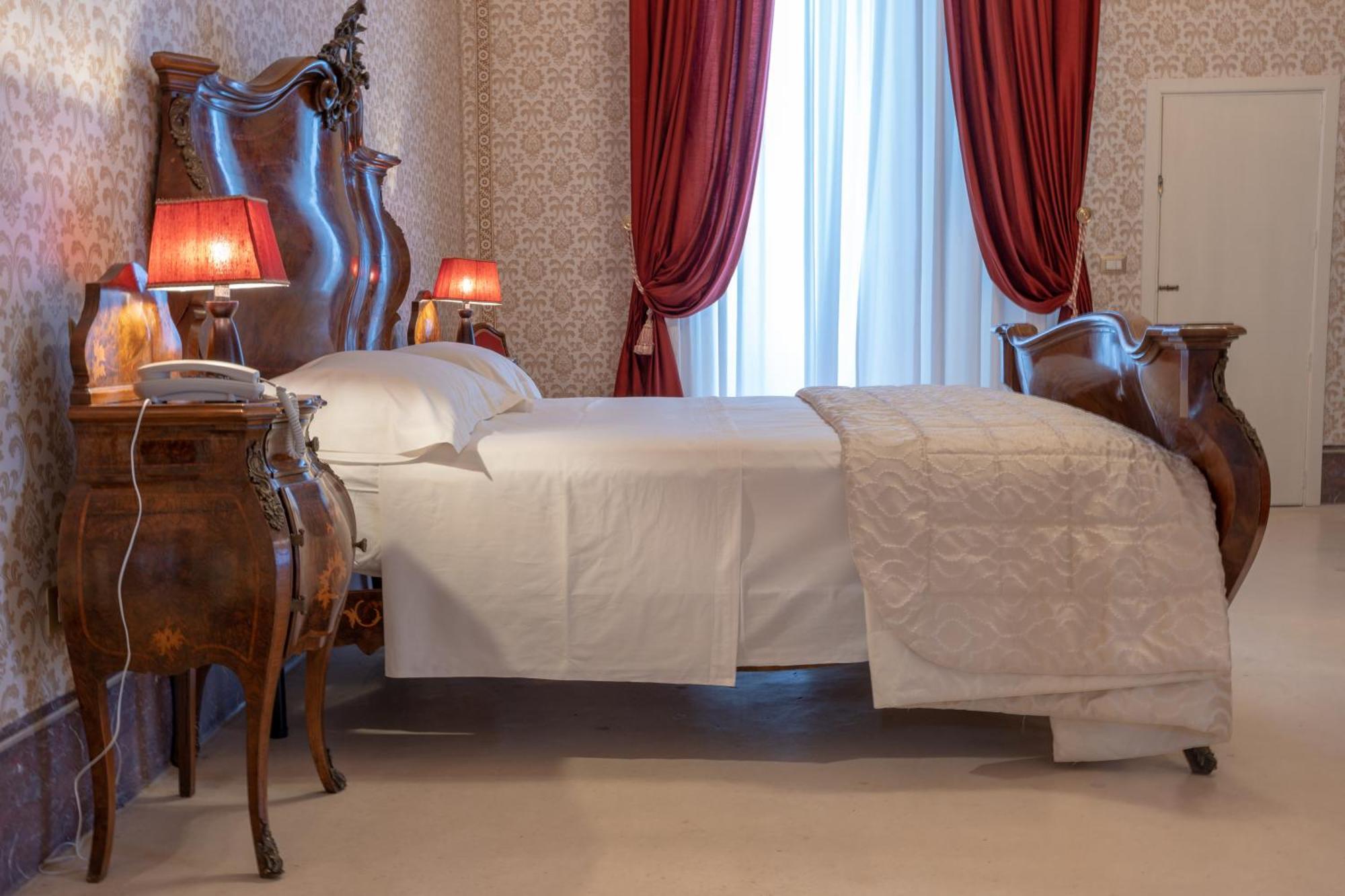 Il Cavaliere Al Borgo Antico Otel Copertino Dış mekan fotoğraf